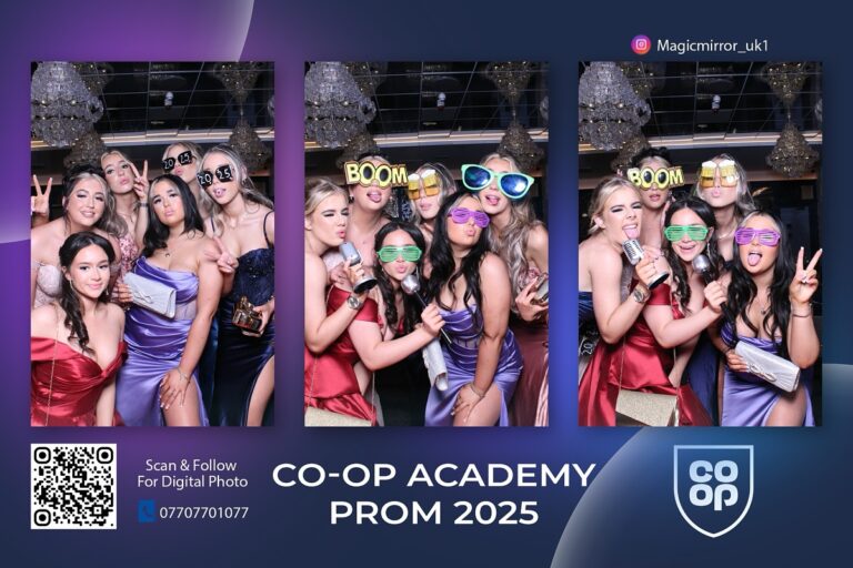 magic-mirror-photo-booth-hire-uk (15)