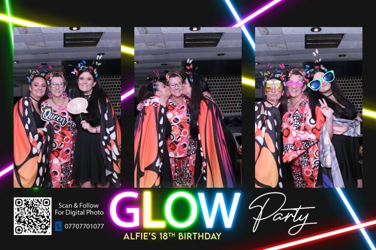 magic-mirror-photo-booth-hire-uk (18)